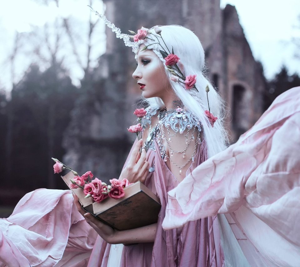 Обои цветы, украшения, девушка, профиль, книга, bella kotak, maria amanda lindqvist thomassen, sweet blush of rose, flowers, decoration, girl, profile, book, amanda maria lindqvist thomassen разрешение 2048x1365 Загрузить