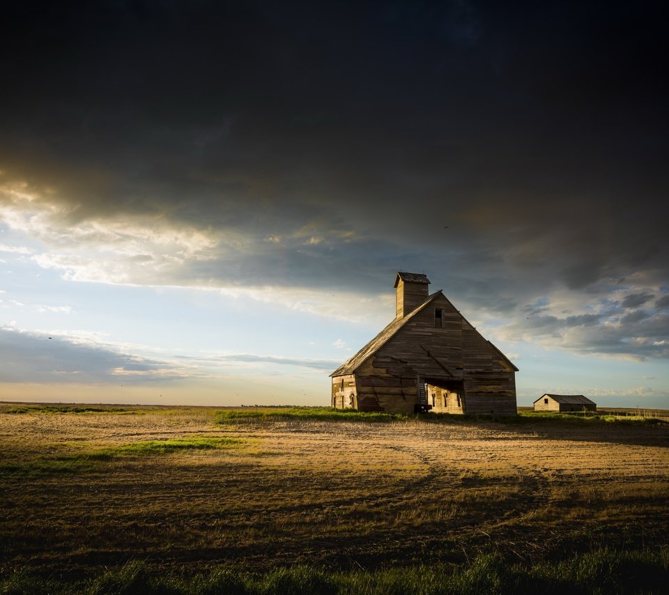 Обои небо, свет, тучи, пейзаж, поле, дом, старый, jack lefor, the sky, light, clouds, landscape, field, house, old разрешение 2560x1709 Загрузить