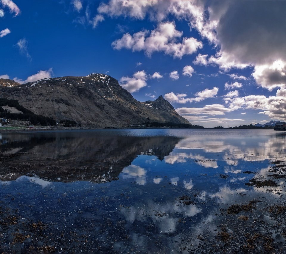 Обои облака, горы, отражение, норвегия, лофотенские, clouds, mountains, reflection, norway, lofoten разрешение 2048x1233 Загрузить