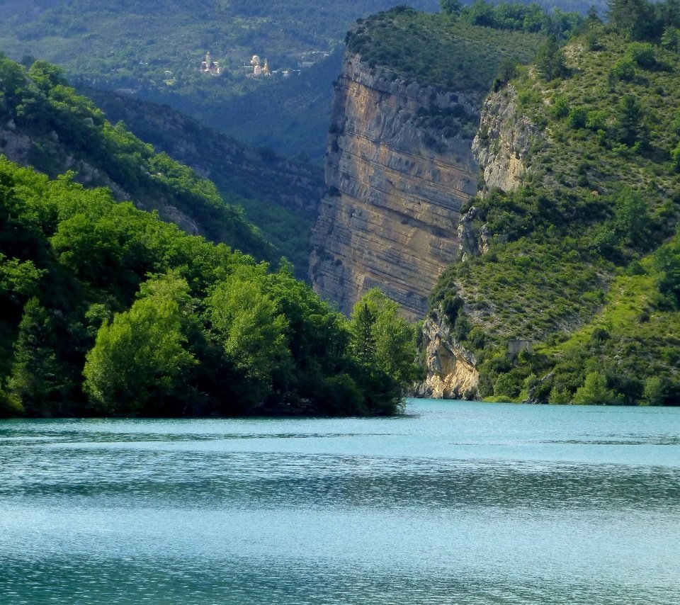 Обои озеро, скалы, франция, chaudanne, кастеллан, lake, rocks, france, castellane разрешение 2048x1338 Загрузить