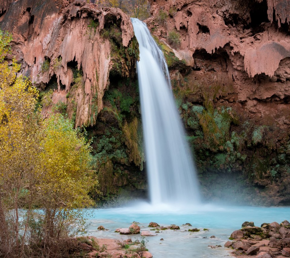 Обои река, скалы, природа, водопад, осень, michael wilson, river, rocks, nature, waterfall, autumn разрешение 3840x2400 Загрузить