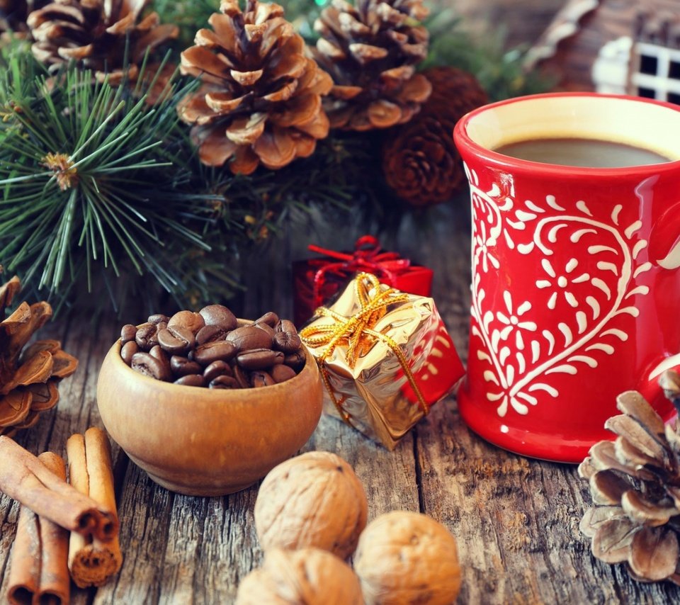 Обои новый год, рождество, елка, шишки, орехи, специи, ветки, корица, кофе, кружка, праздник, new year, christmas, tree, bumps, nuts, spices, branches, cinnamon, coffee, mug, holiday разрешение 1920x1200 Загрузить