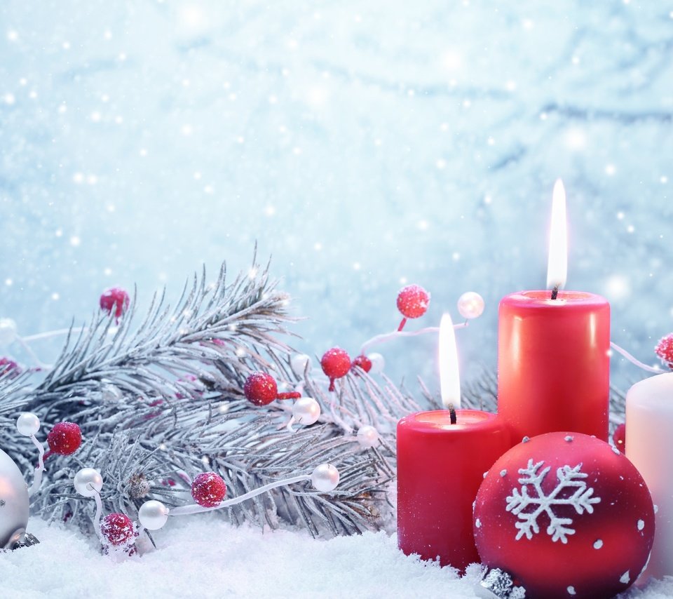 Обои свечи, новый год, рождество, елочные украшения, candles, new year, christmas, christmas decorations разрешение 2880x1800 Загрузить