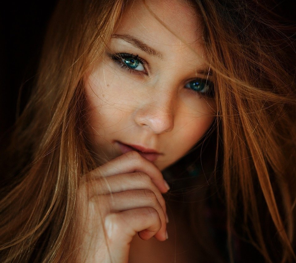 Обои девушка, модель, лицо, голубые глаза, рыжеволосая, evgeny freyer, girl, model, face, blue eyes, redhead разрешение 1920x1235 Загрузить