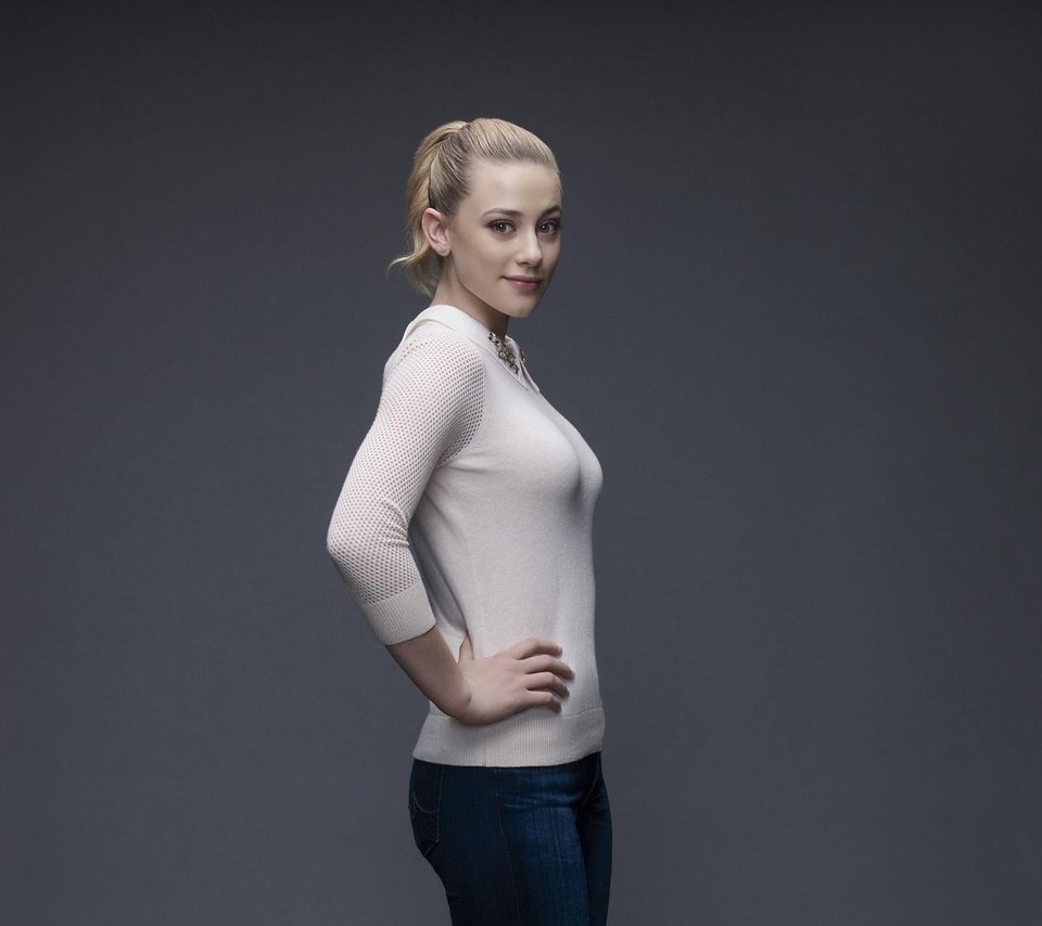 Обои поза, блондинка, ривердейл, betty cooper, лили рейнхарт, ривердэйл, pose, blonde, riverdale, lily reinhart разрешение 2250x1737 Загрузить