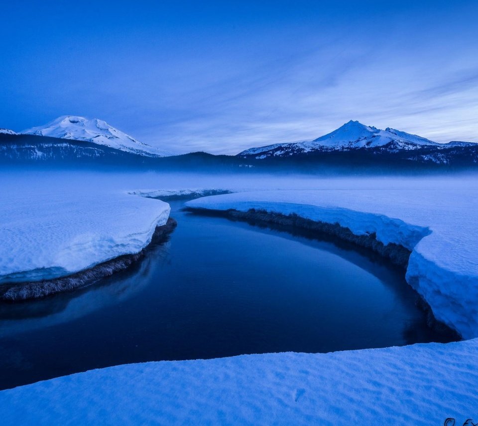 Обои небо, река, горы, снег, природа, зима, пейзаж, the sky, river, mountains, snow, nature, winter, landscape разрешение 1920x1200 Загрузить