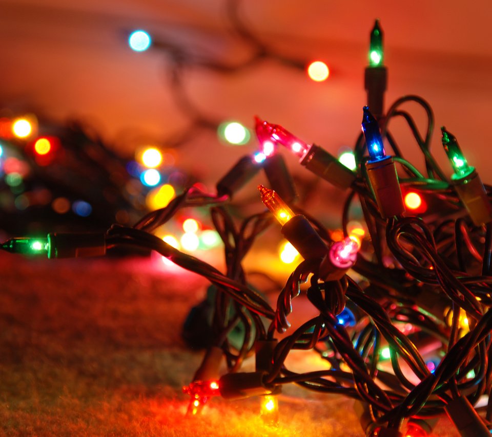 Обои новый год, рождество, огоньки, гирлянда, новогодние огни, new year, christmas, lights, garland разрешение 3840x2400 Загрузить