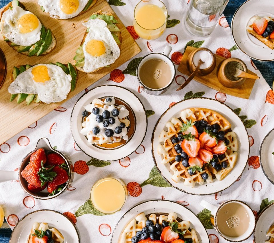 Обои ягоды, завтрак, натюрморт, яйцо, вафли, berries, breakfast, still life, egg, waffles разрешение 6000x4000 Загрузить