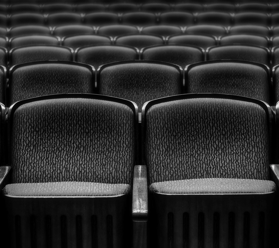 Обои чёрно-белое, театр, кресла, black and white, theatre, chairs разрешение 3840x2160 Загрузить