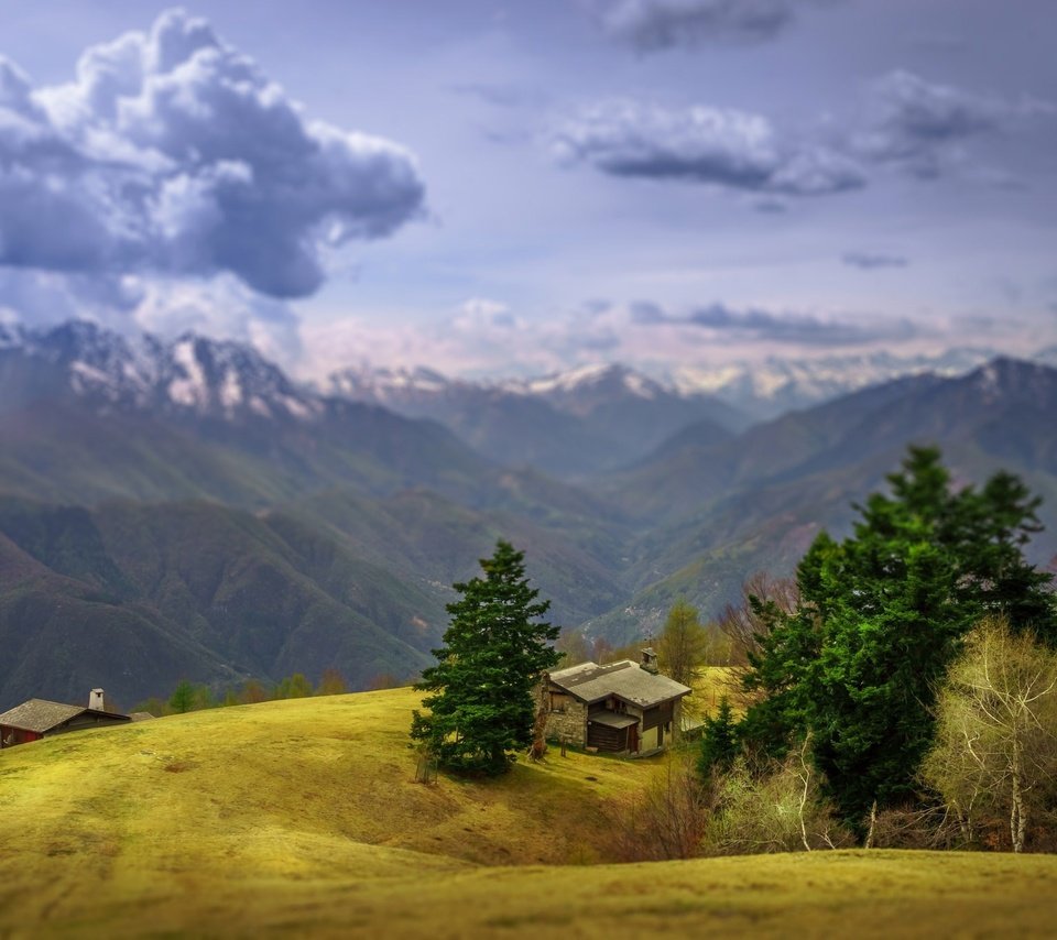 Обои небо, облака, деревья, горы, домики, швейцария, the sky, clouds, trees, mountains, houses, switzerland разрешение 2048x1367 Загрузить