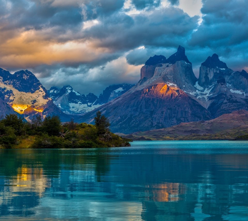 Обои облака, озеро, горы, отражение, аргентина, патагония, clouds, lake, mountains, reflection, argentina, patagonia разрешение 3264x2139 Загрузить