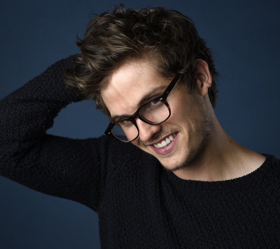 Обои улыбка, взгляд, очки, актёр, лицо, дэниэл шарман, smile, look, glasses, actor, face, daniel sharman разрешение 4764x3222 Загрузить