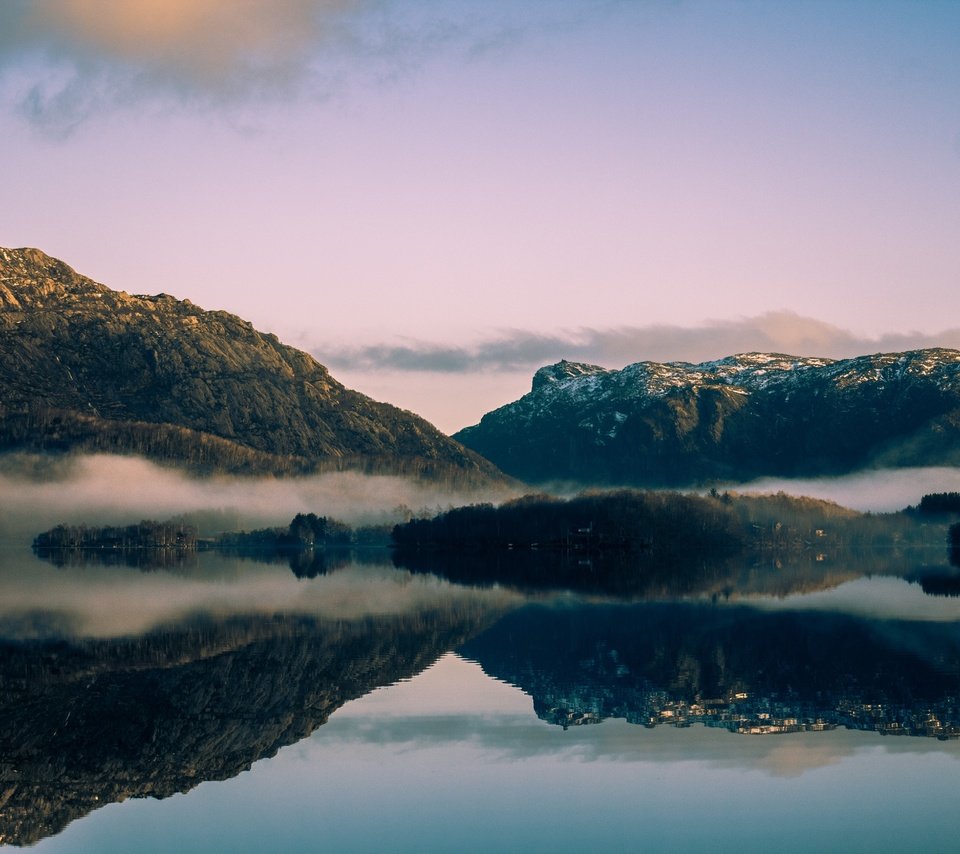 Обои небо, облака, озеро, горы, солнце, туман, норвегия, the sky, clouds, lake, mountains, the sun, fog, norway разрешение 5184x3456 Загрузить