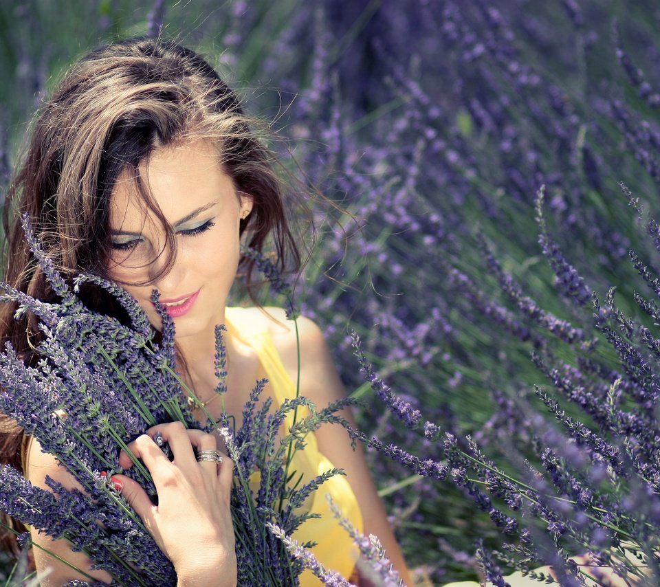 Обои цветы, девушка, лаванда, букет, flowers, girl, lavender, bouquet разрешение 4272x2848 Загрузить