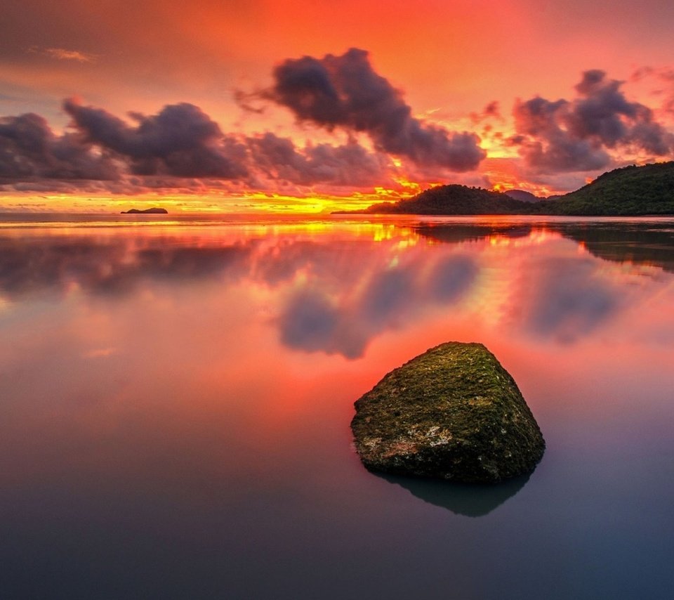 Обои небо, облака, озеро, закат, отражение, каньон, камень, the sky, clouds, lake, sunset, reflection, canyon, stone разрешение 1920x1080 Загрузить