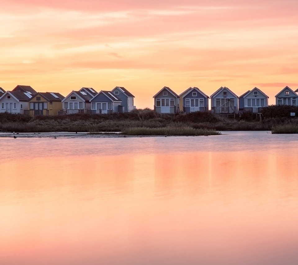 Обои берег, закат, домики, shore, sunset, houses разрешение 3840x2160 Загрузить