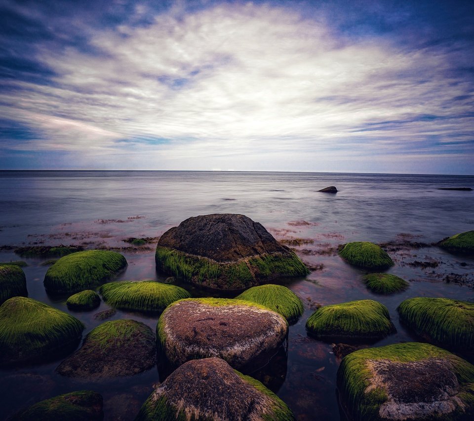 Обои небо, камни, берег, море, горизонт, the sky, stones, shore, sea, horizon разрешение 3000x2001 Загрузить