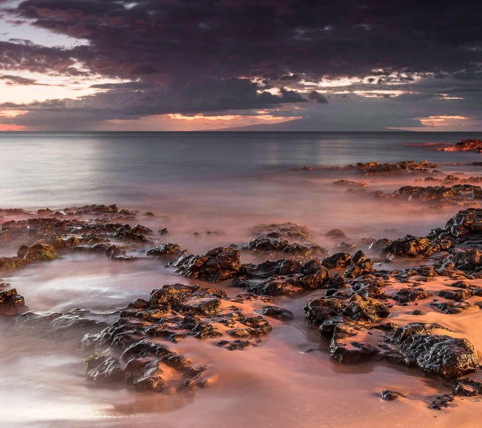 Обои облака, скалы, камни, море, зарево, clouds, rocks, stones, sea, glow разрешение 3840x2400 Загрузить