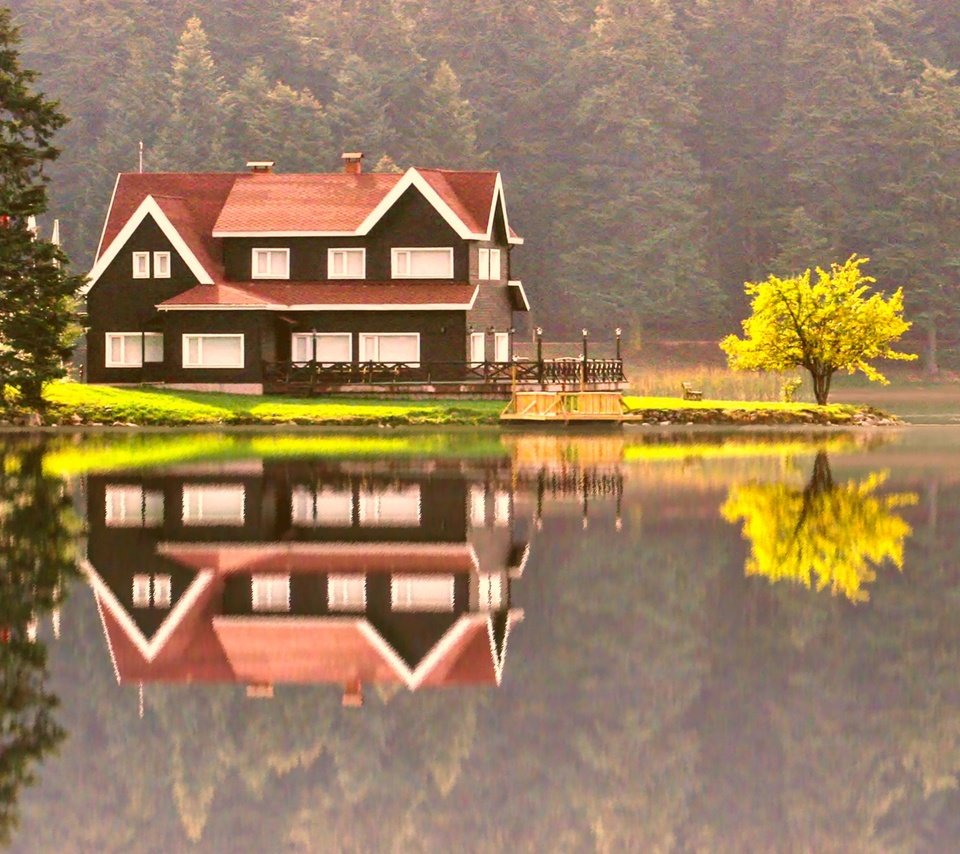 Обои озеро, природа, лес, отражение, пейзаж, осень, дом, коттедж, lake, nature, forest, reflection, landscape, autumn, house, cottage разрешение 2300x1533 Загрузить