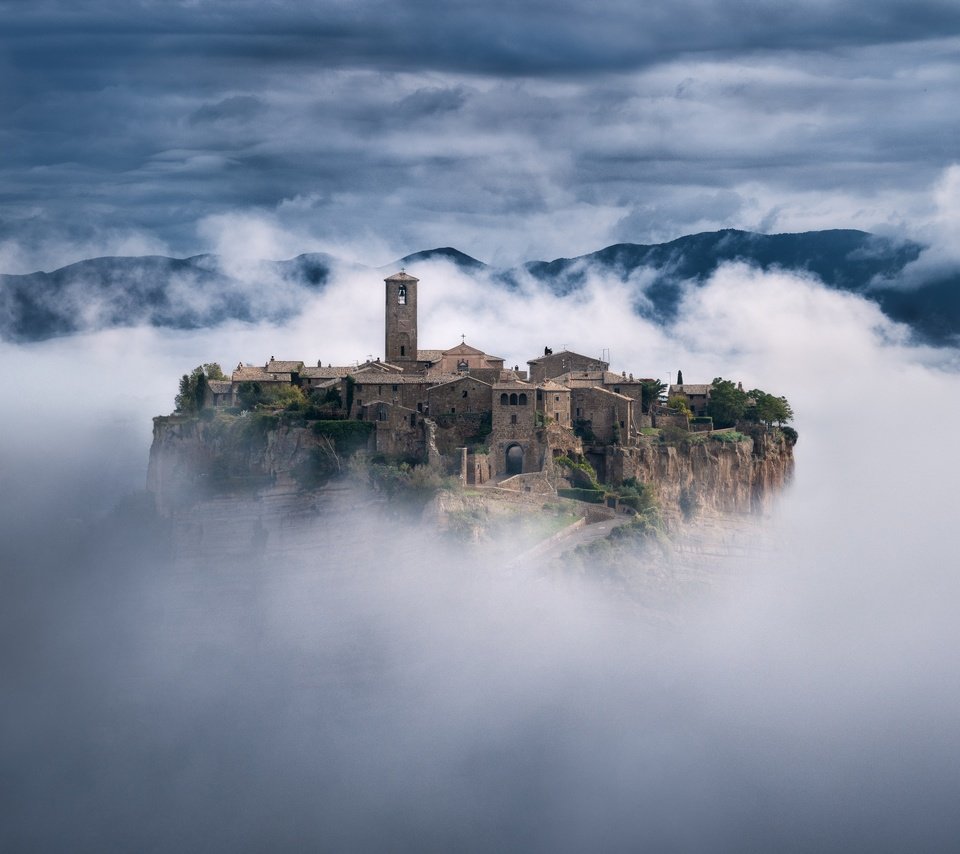 Обои облака, италия, крепость, clouds, italy, fortress разрешение 2500x1623 Загрузить