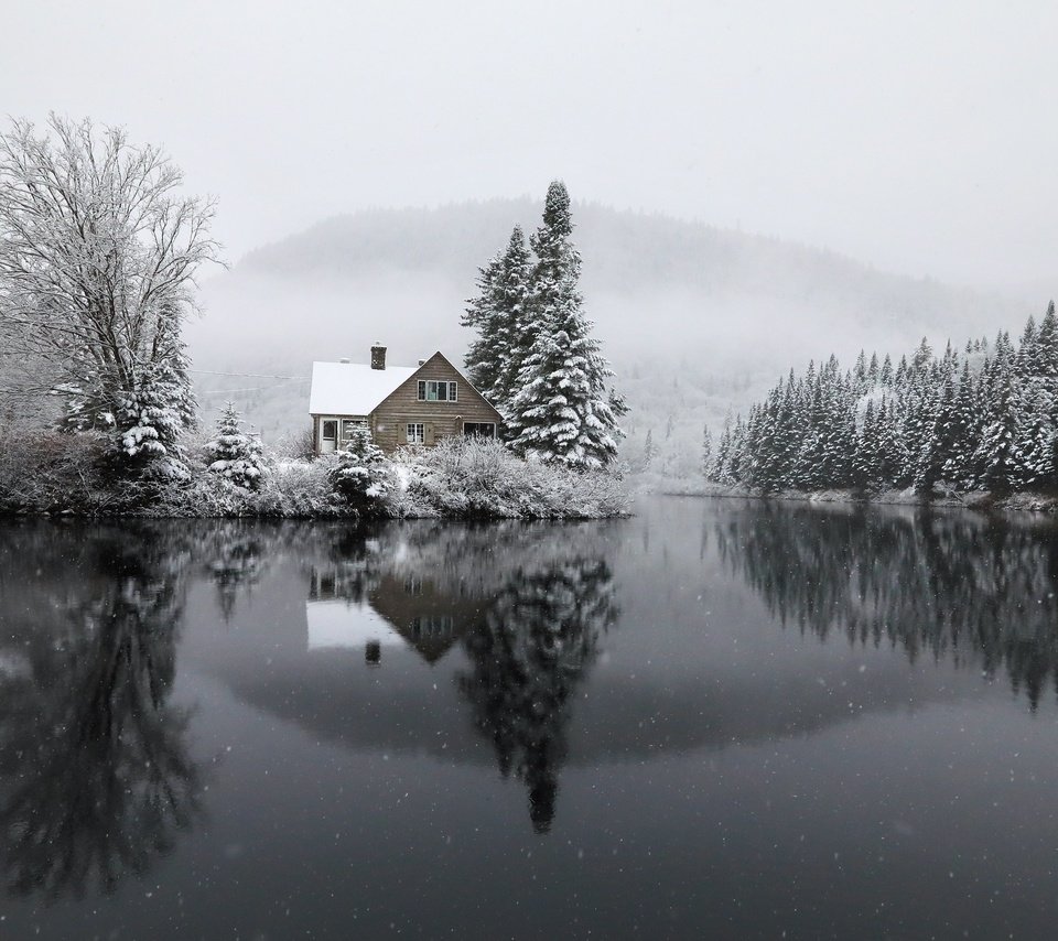 Обои озеро, зима, дом, lake, winter, house разрешение 3072x1728 Загрузить