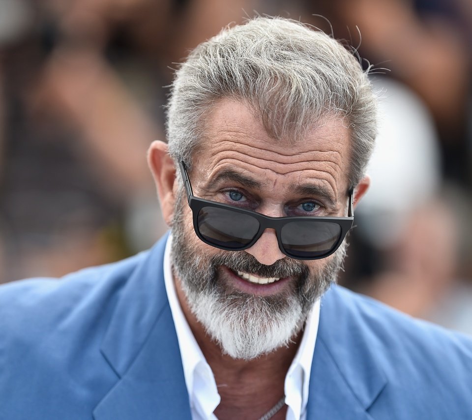 Обои улыбка, очки, актёр, мел гибсон, smile, glasses, actor, mel gibson разрешение 5000x3330 Загрузить