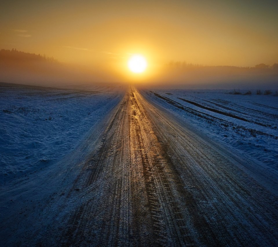 Обои дорога, снег, природа, закат, зима, горизонт, road, snow, nature, sunset, winter, horizon разрешение 2880x1920 Загрузить