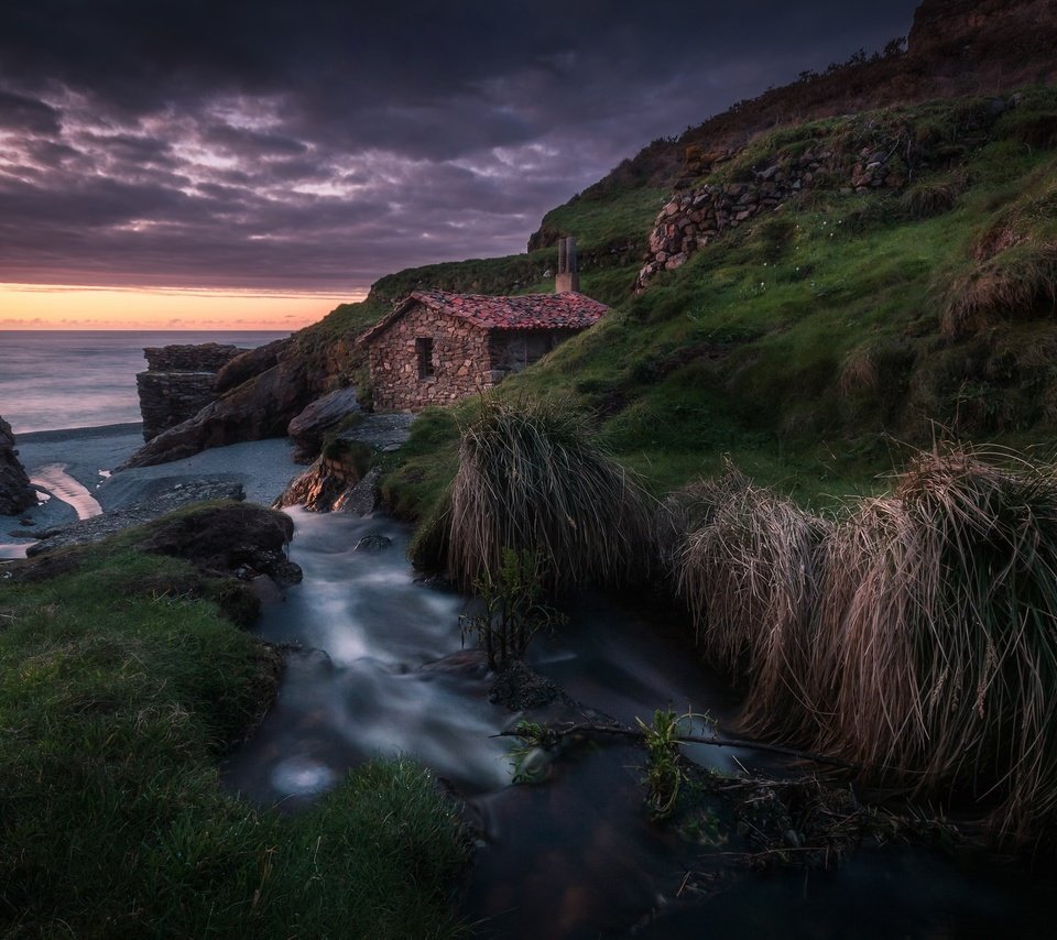 Обои море, побережье, испания, астурия, vallina beach, sea, coast, spain, asturias разрешение 2048x1280 Загрузить