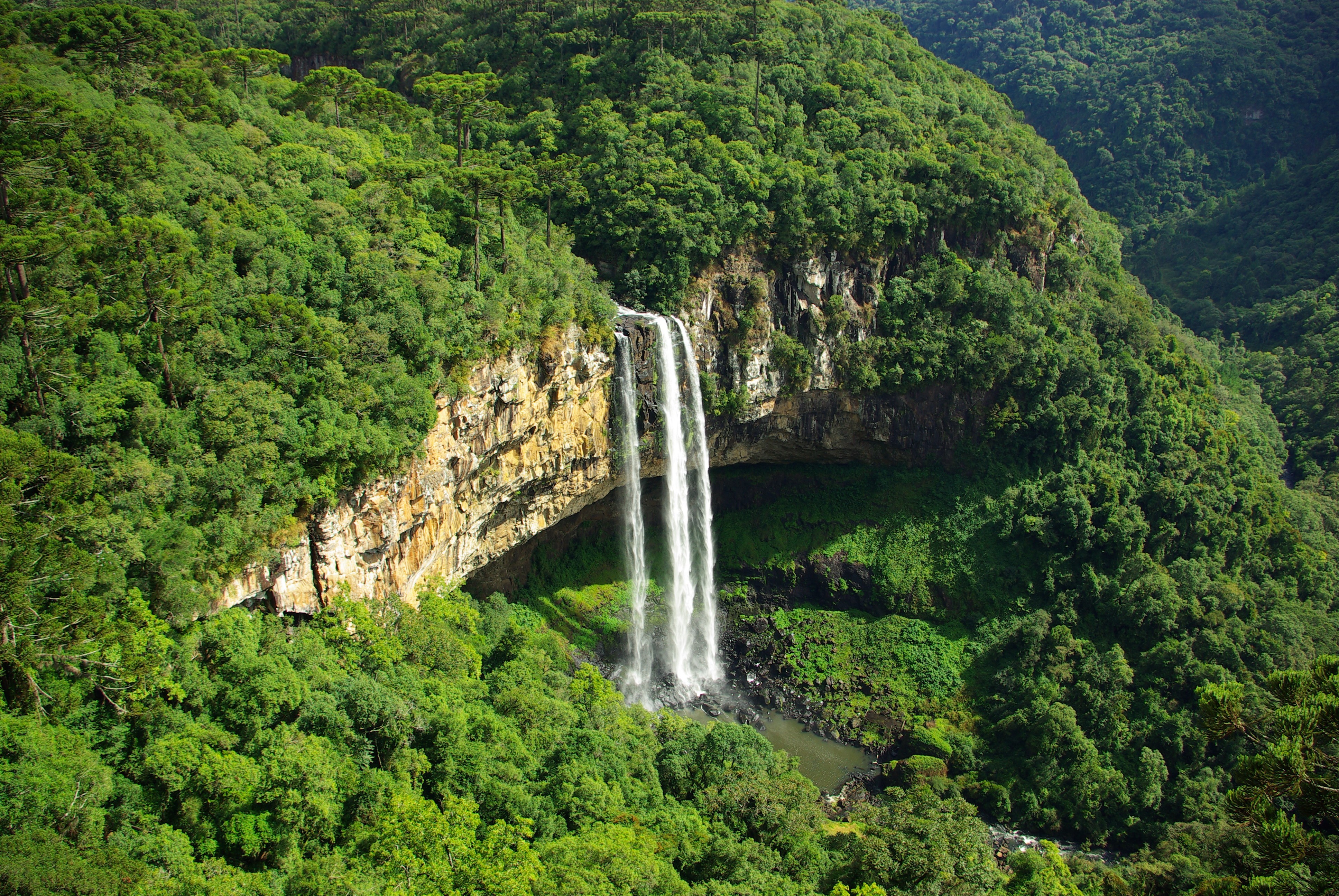 Обои горы, зелень, водопад, mountains, greens, waterfall разрешение 3872x2592 Загрузить