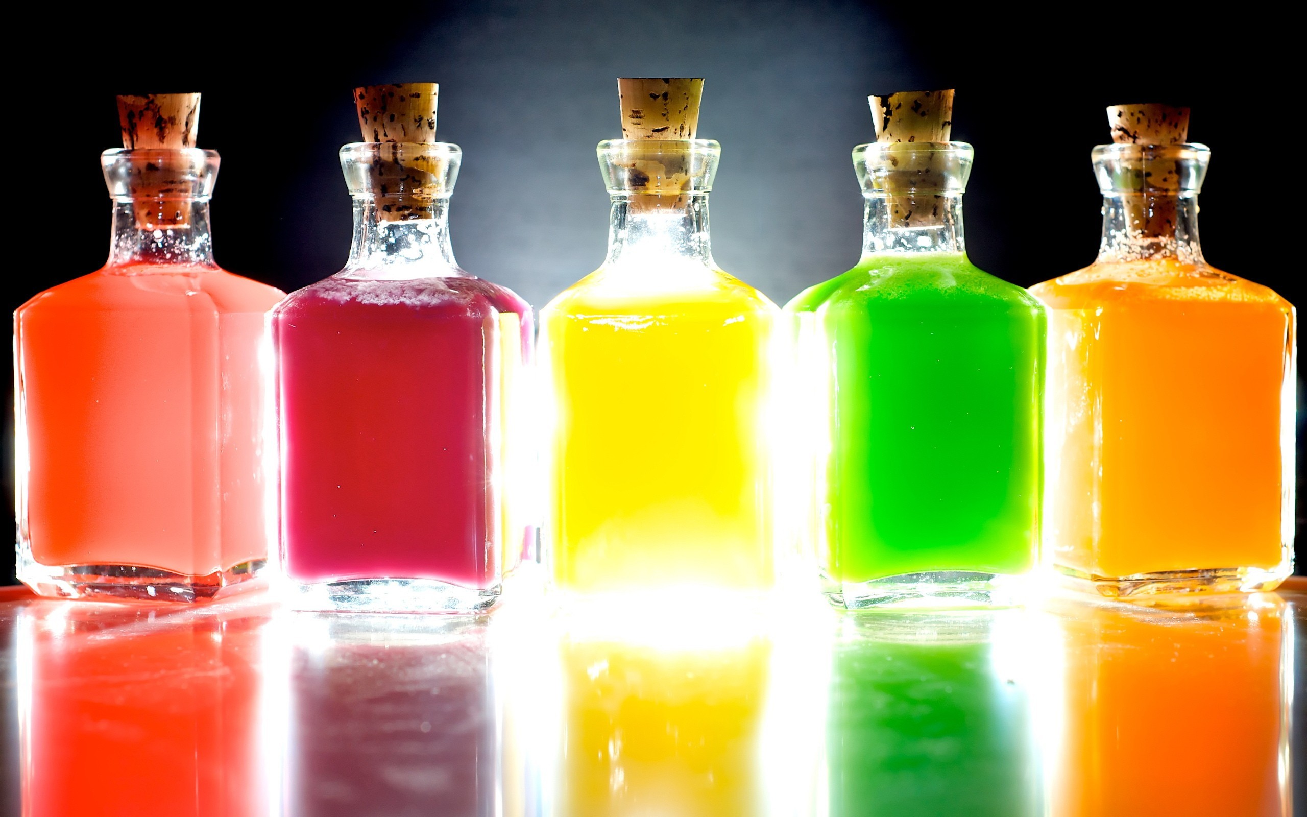 Обои свет, разноцветные, цвет, флаконы, бутылочки, light, colorful, color, bottles, bottle разрешение 2560x1600 Загрузить