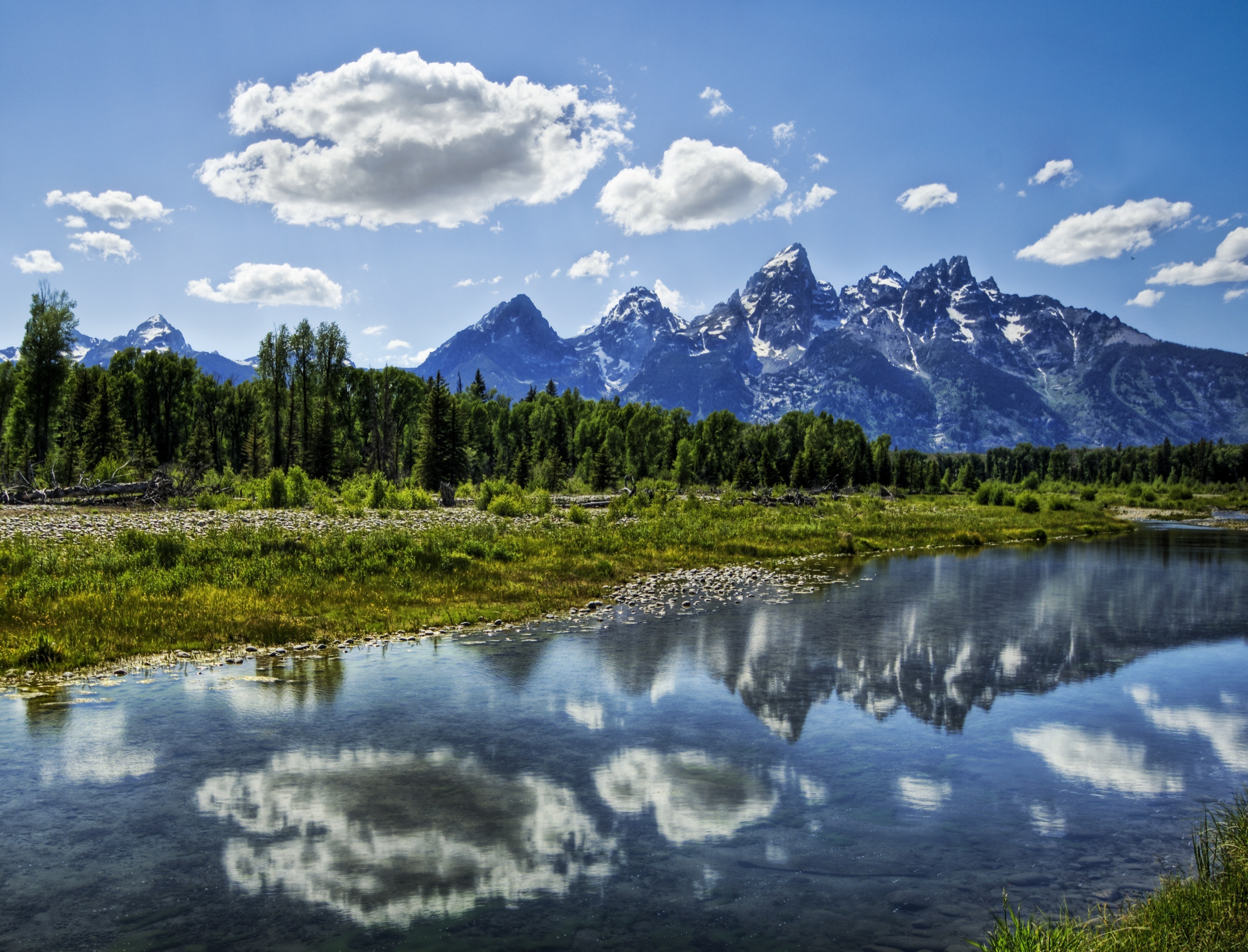 Обои горы, природа, лес, ручей, облока, mountains, nature, forest, stream, obloka разрешение 3560x2717 Загрузить