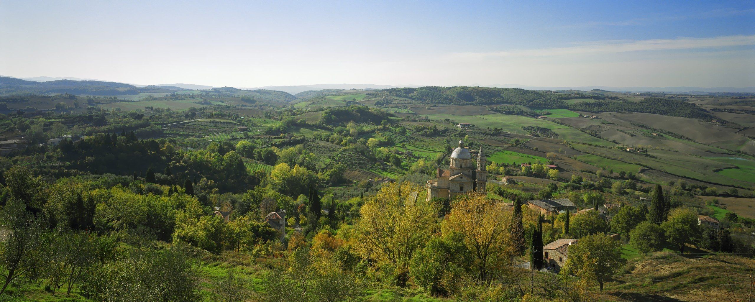 Обои холмы, деревня, церковь, hills, village, church разрешение 2560x1024 Загрузить