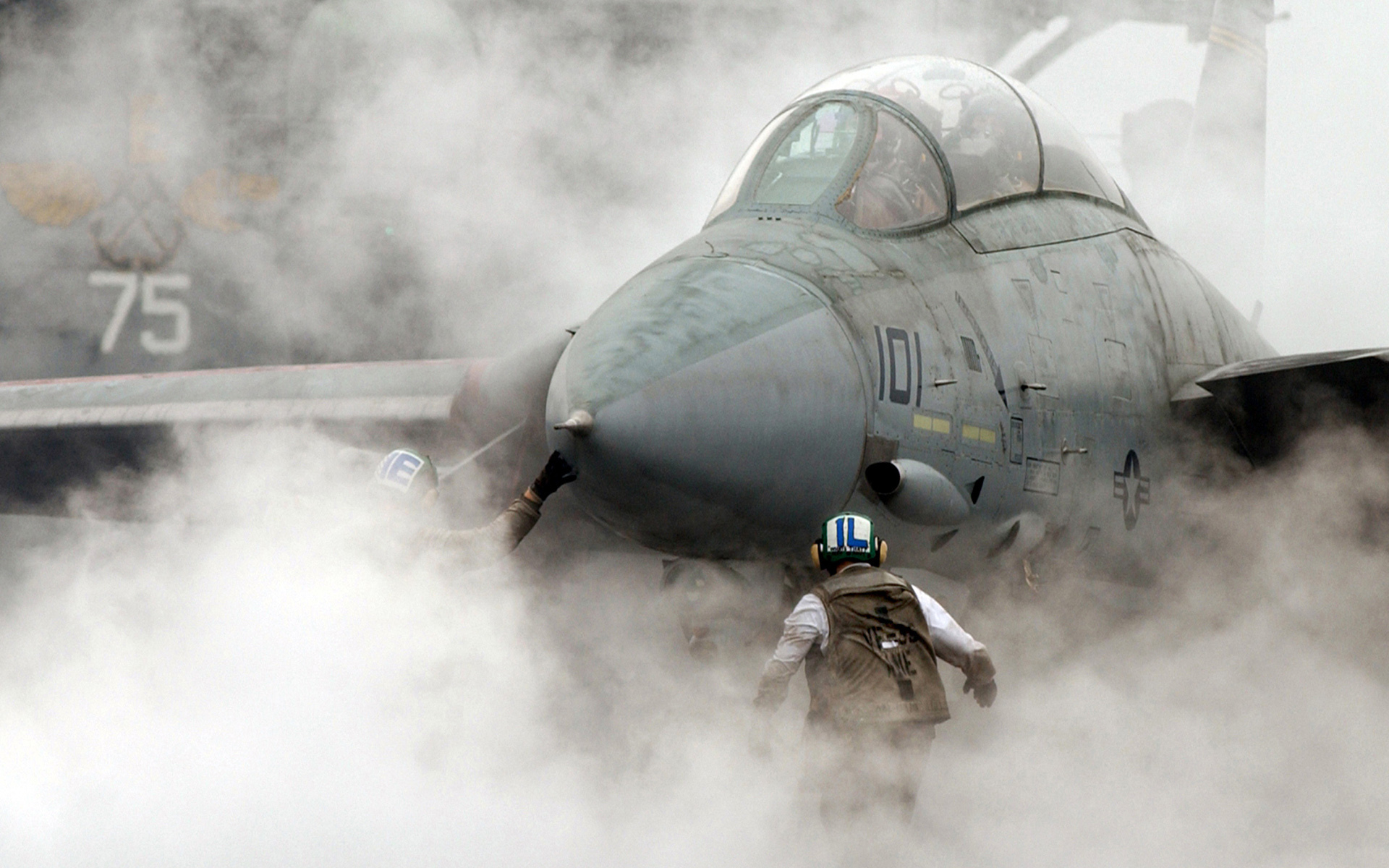 Обои дым, истребитель, f-18, авианосец, smoke, fighter, the carrier разрешение 1920x1200 Загрузить