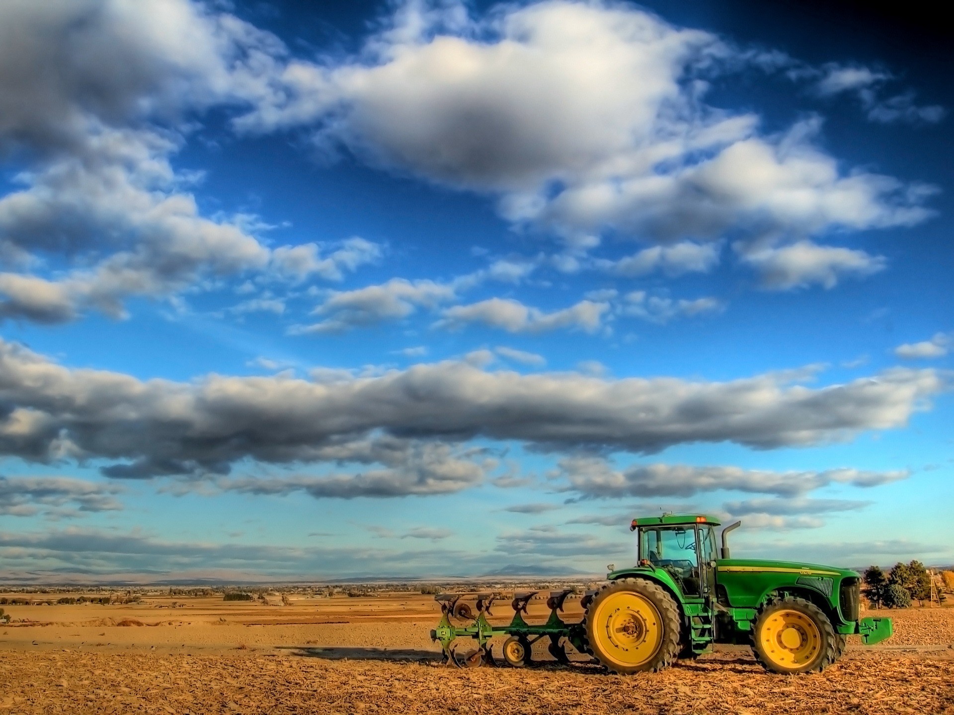 Обои облака, поле, трактор, clouds, field, tractor разрешение 1920x1440 Загрузить