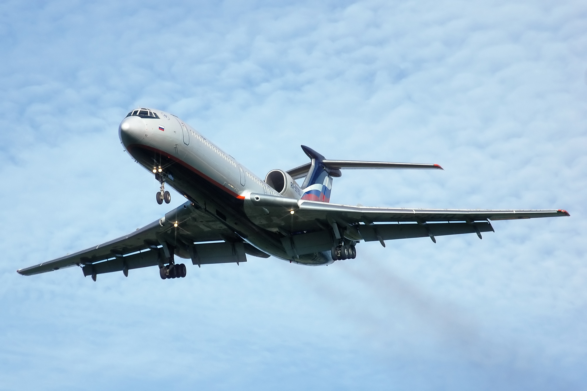 Обои самолет, аэрофлот, туполев, ту-154, the plane, aeroflot, tupolev, tu-154 разрешение 2000x1333 Загрузить