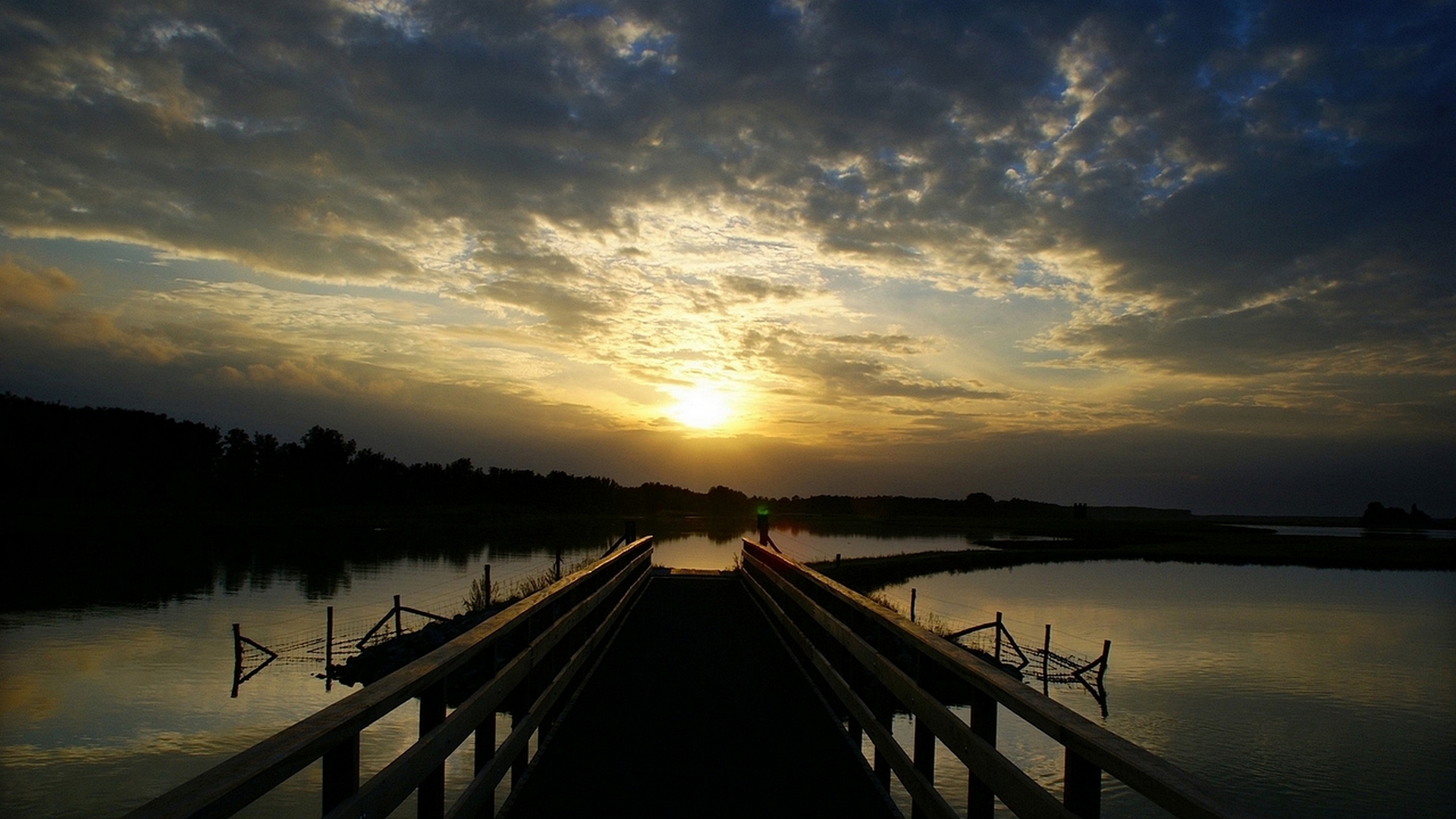 Обои река, природа, закат, пейзаж, деревянный мост, river, nature, sunset, landscape, wooden bridge разрешение 1920x1080 Загрузить