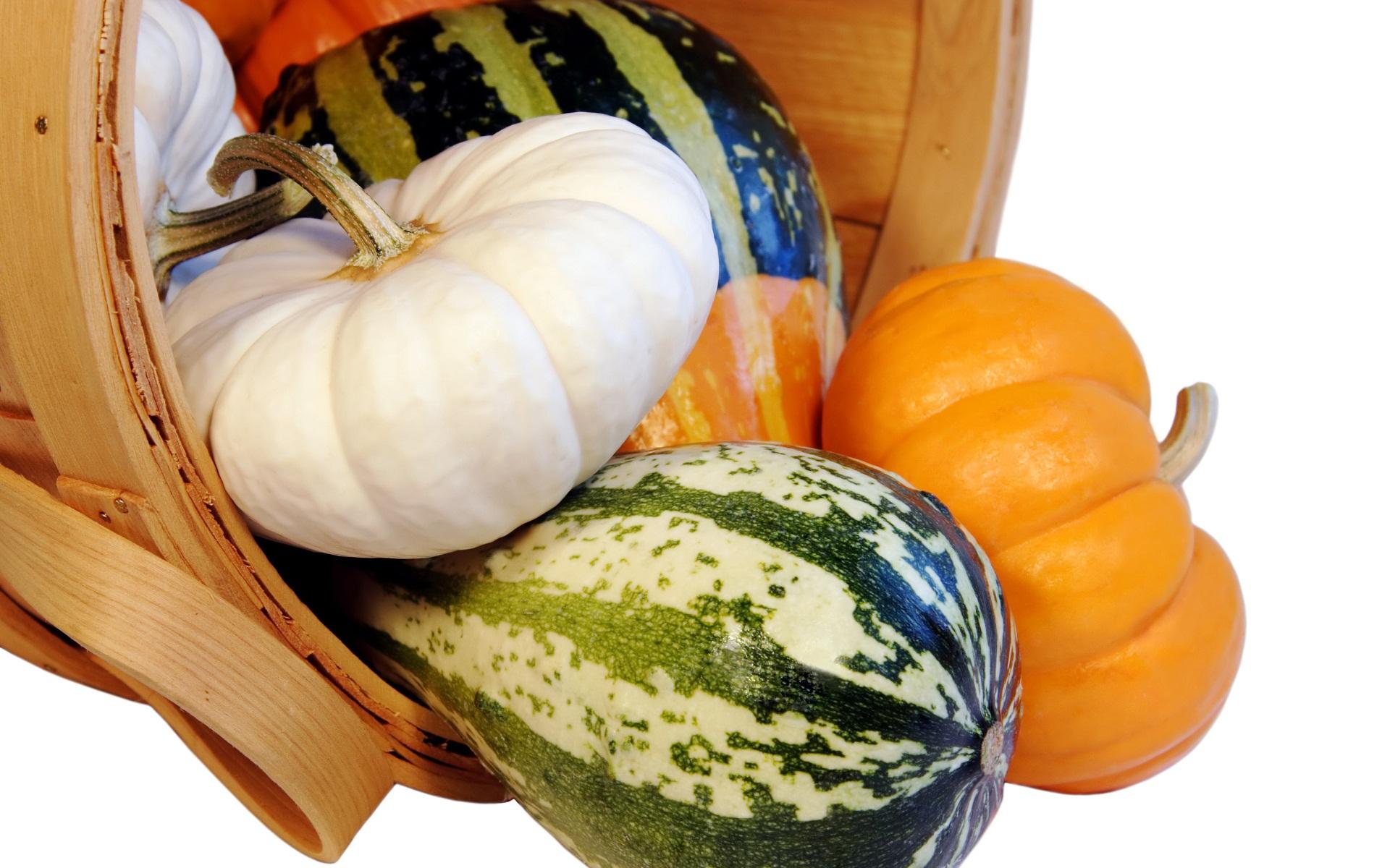 Обои белый фон, овощи, тыква, короб, white background, vegetables, pumpkin, box разрешение 1920x1200 Загрузить