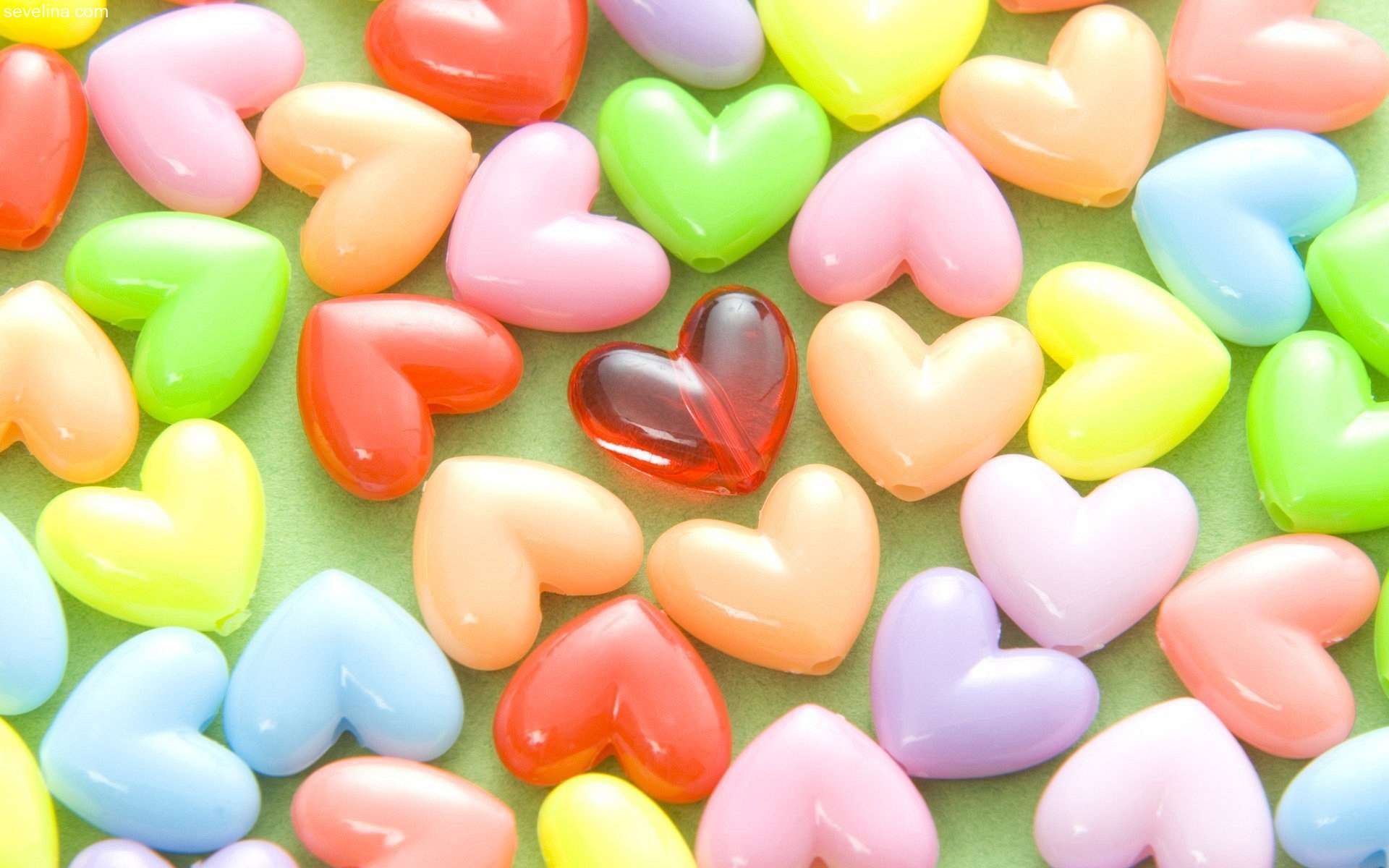 Красивые картинки в ватсапе. Цветные сердечки. Яркие сердечки. Обои с сердечками. Сердечки разные красивые.