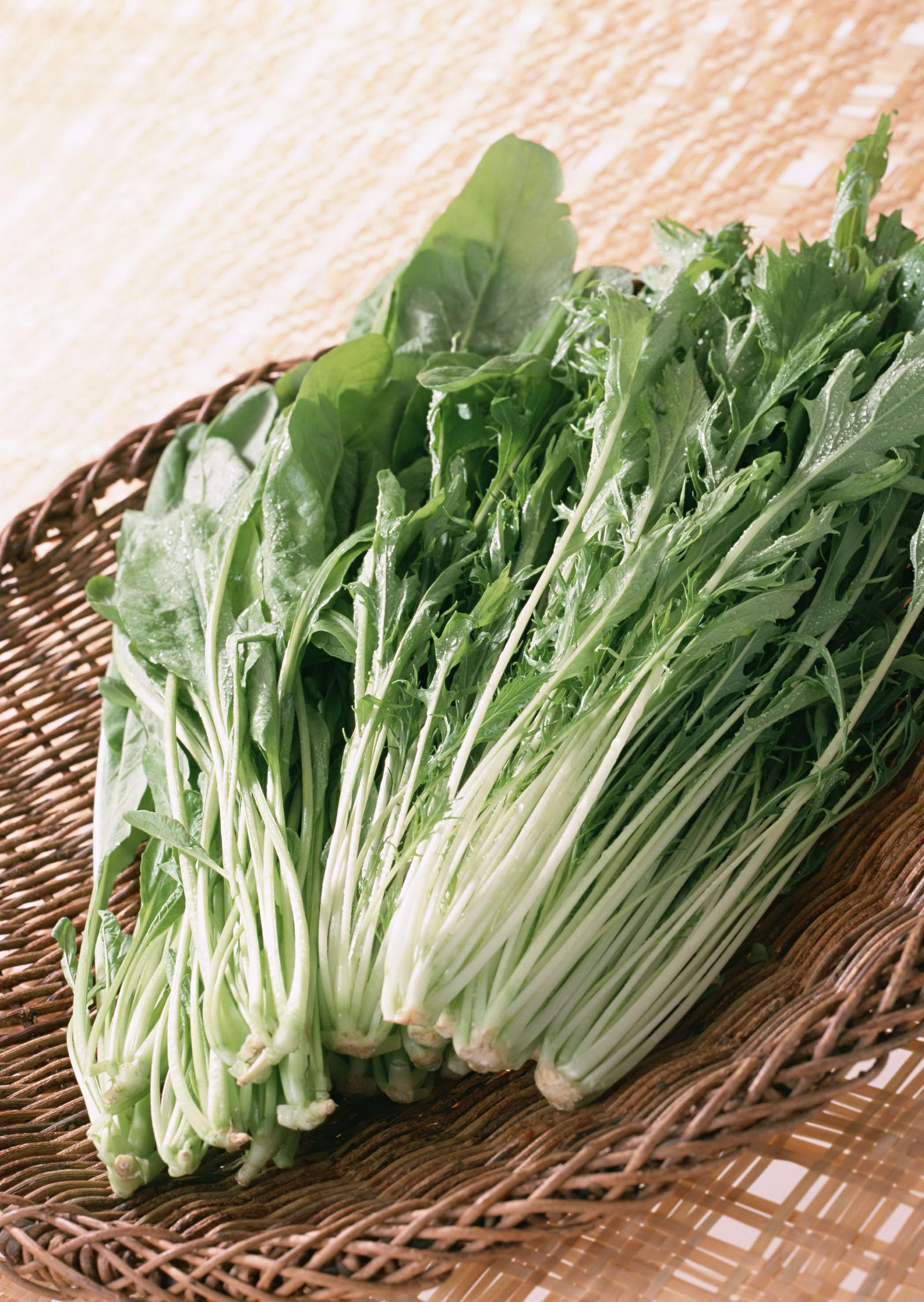 Обои зелень, овощи, японская капуста, мизуна, greens, vegetables разрешение 1920x2705 Загрузить