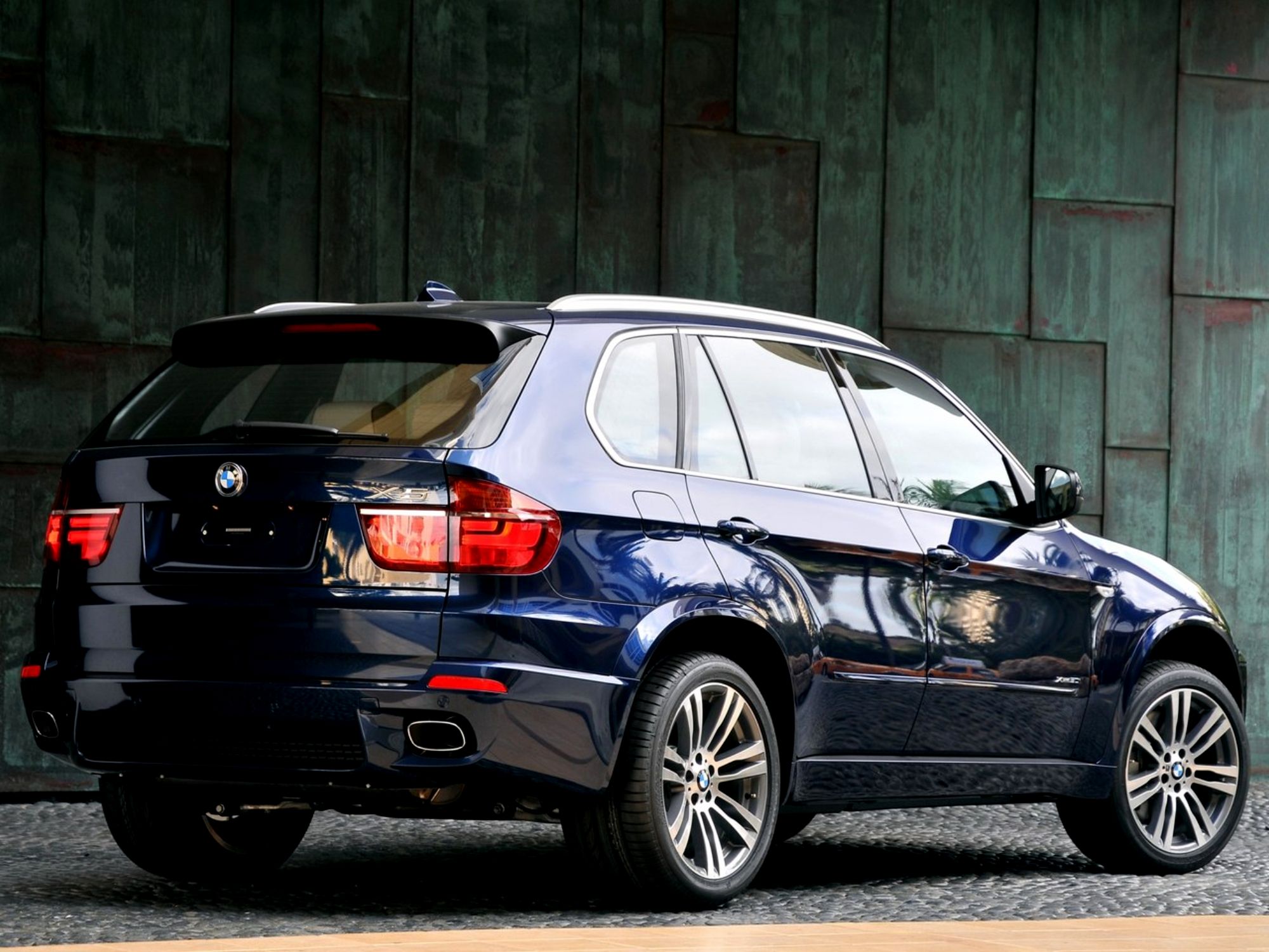 Как проверить бмв х5 е53. BMW x5 e70 2010. BMW x5 e70 5,5. BMW x5 e70 m пакет. BMW x5 XDRIVE.