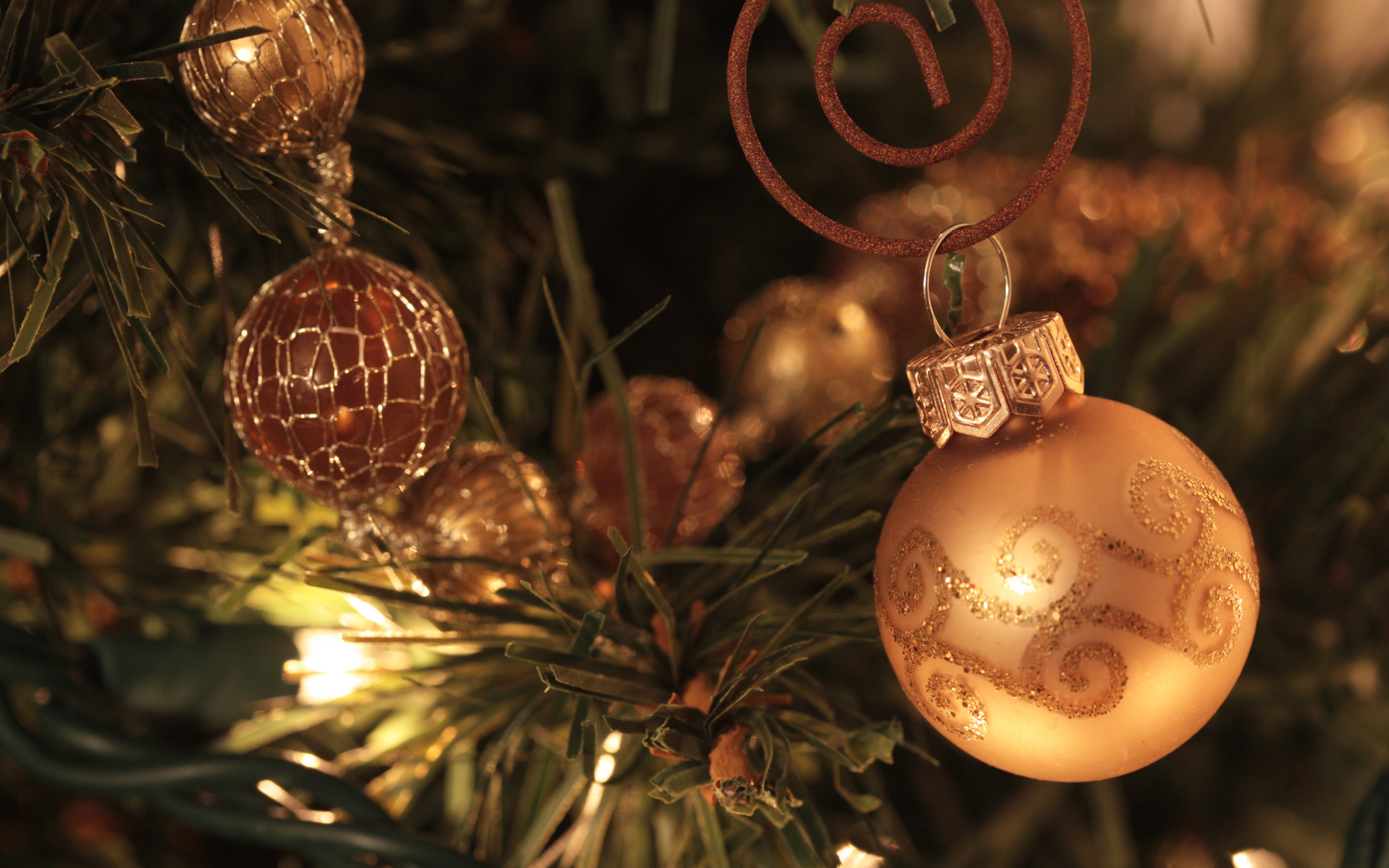 Обои новый год, новогодний шар, елка, украшения, праздник, рождество, елочные игрушки, елочные украшения, гирлянда, новогодние игрушки, christmas toys, new year, christmas ball, tree, decoration, holiday, christmas, christmas decorations, garland разрешение 1920x1200 Загрузить