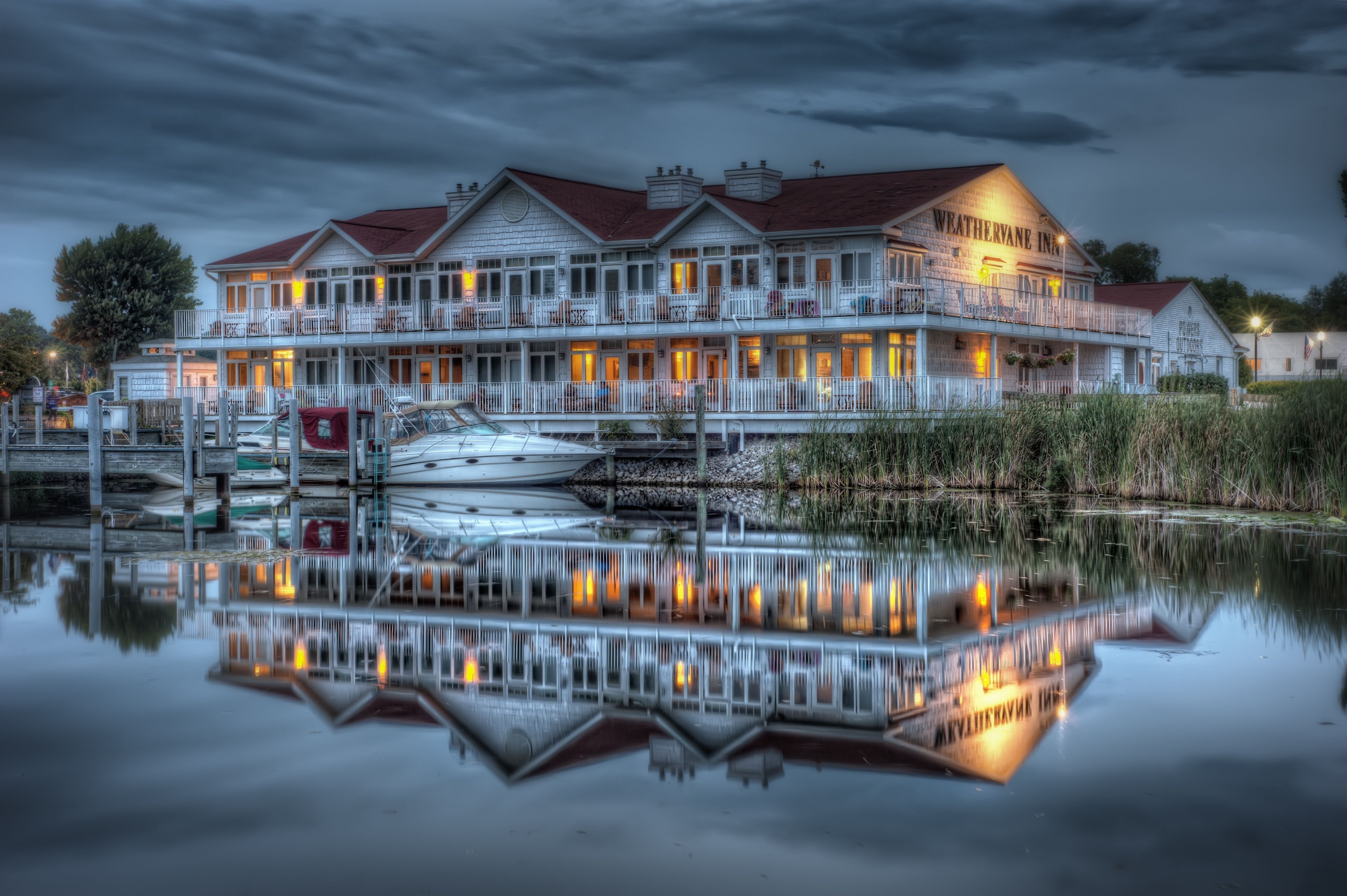 Обои вечер, река, дом, the evening, river, house разрешение 4195x2792 Загрузить