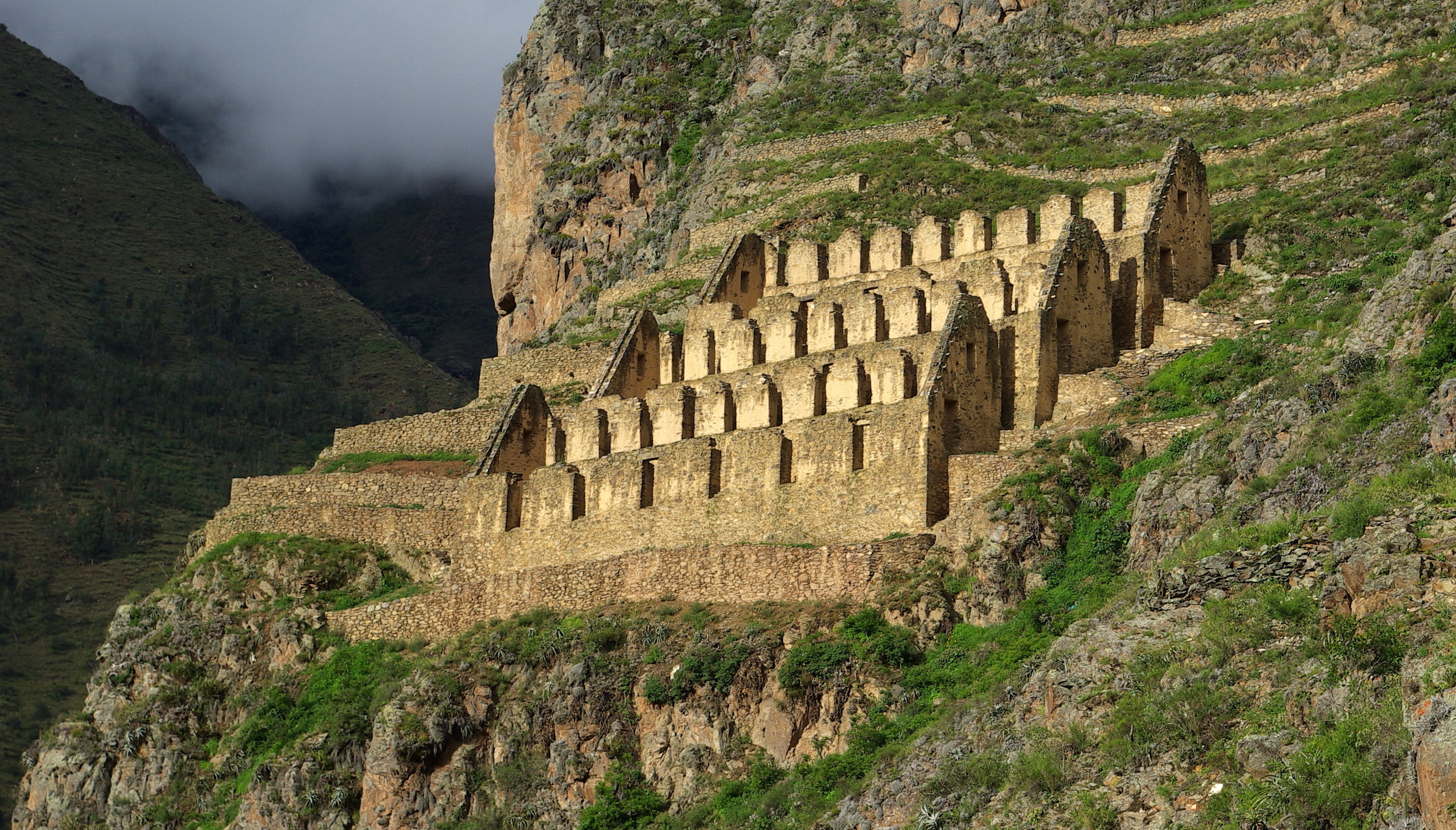 Обои горы, руины, раскопки, перу, ольянтайтамбо, инки, mountains, ruins, excavations, peru, ollantaytambo, the incas разрешение 3027x1727 Загрузить