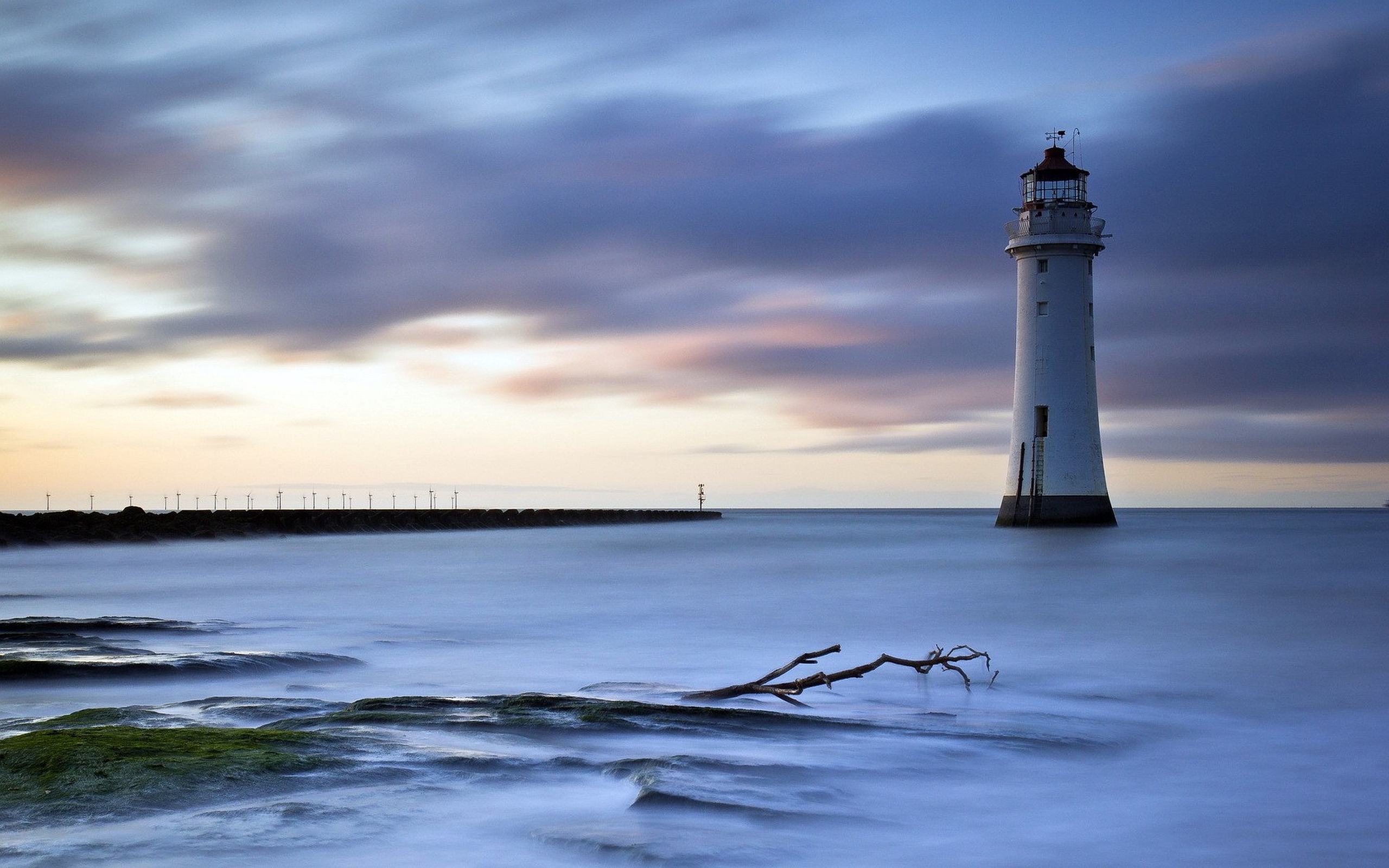 Обои небо, облака, ночь, пейзаж, море, маяк, пасмурно, the sky, clouds, night, landscape, sea, lighthouse, overcast разрешение 2560x1600 Загрузить