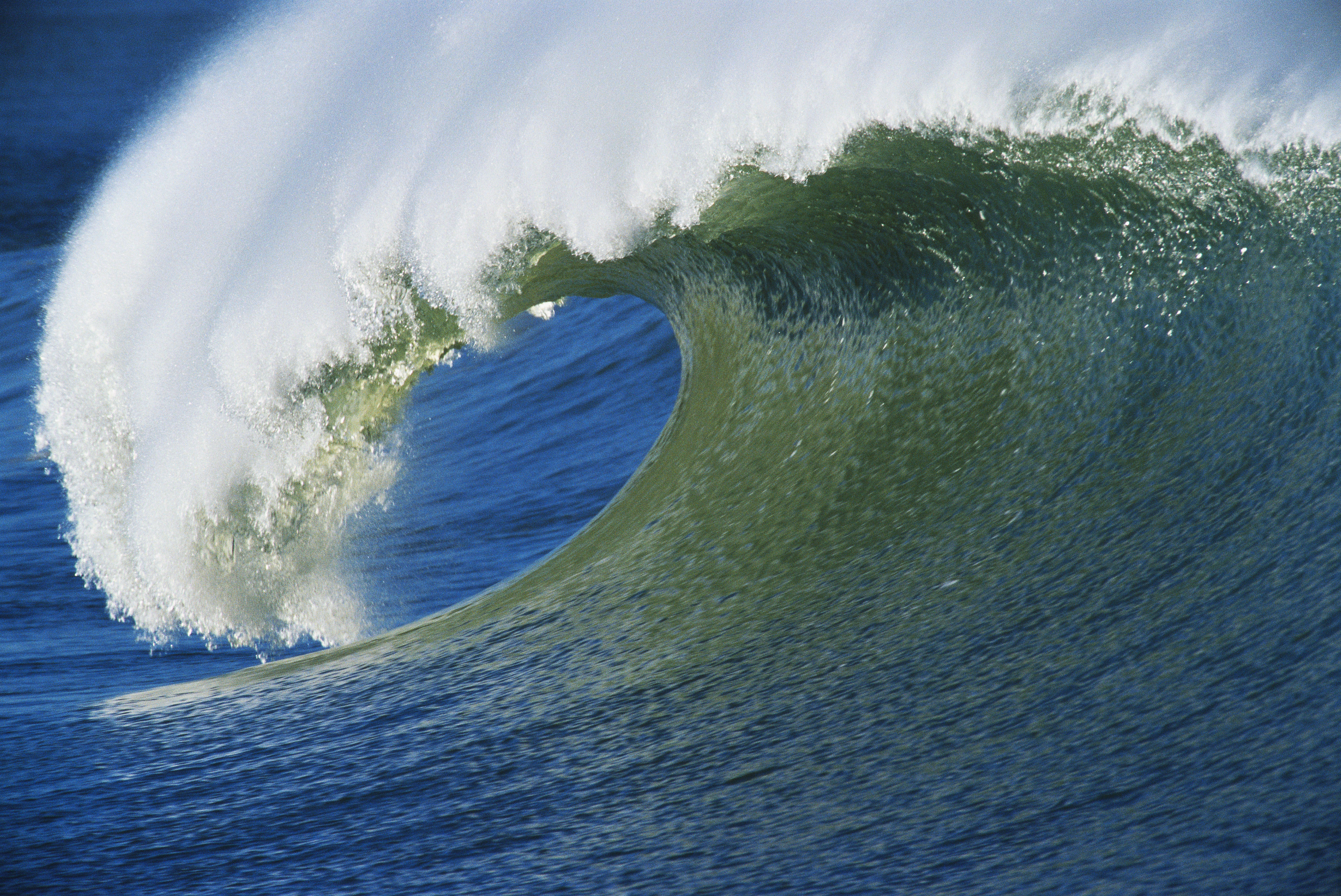 Поднимется волна огромная волна. Морская волна. Океанские волны. Море, волны. Большие волны на море.