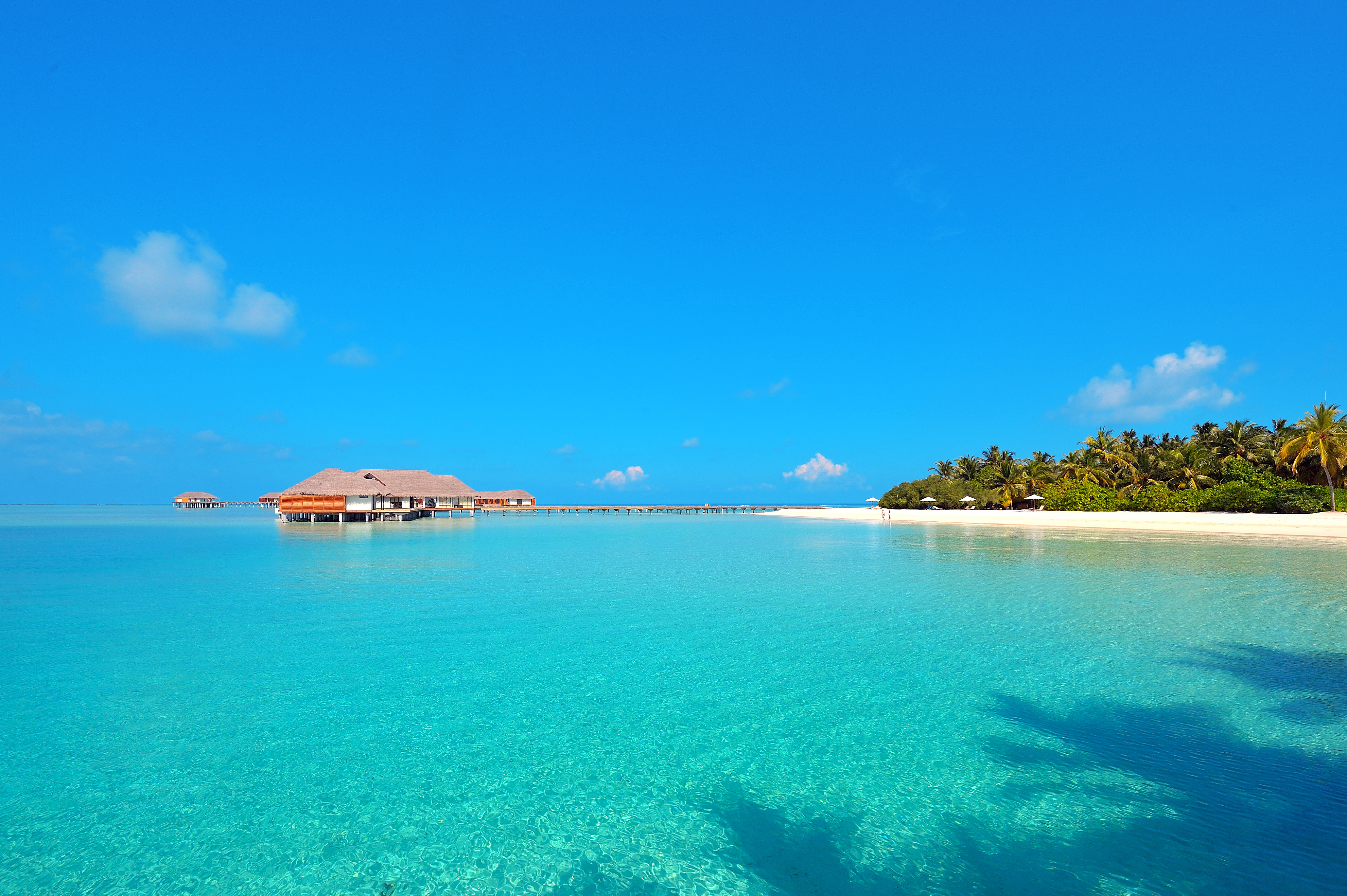 Обои море, остров, бунгало, тропики, мальдивы, sea, island, bungalow, tropics, the maldives разрешение 3964x2638 Загрузить