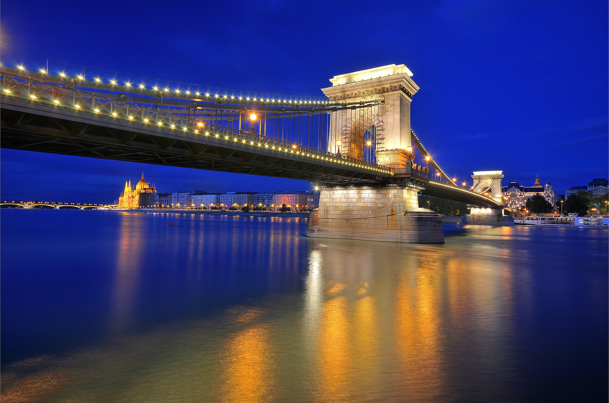 Chain Bridge, Budapest, Hungary загрузить