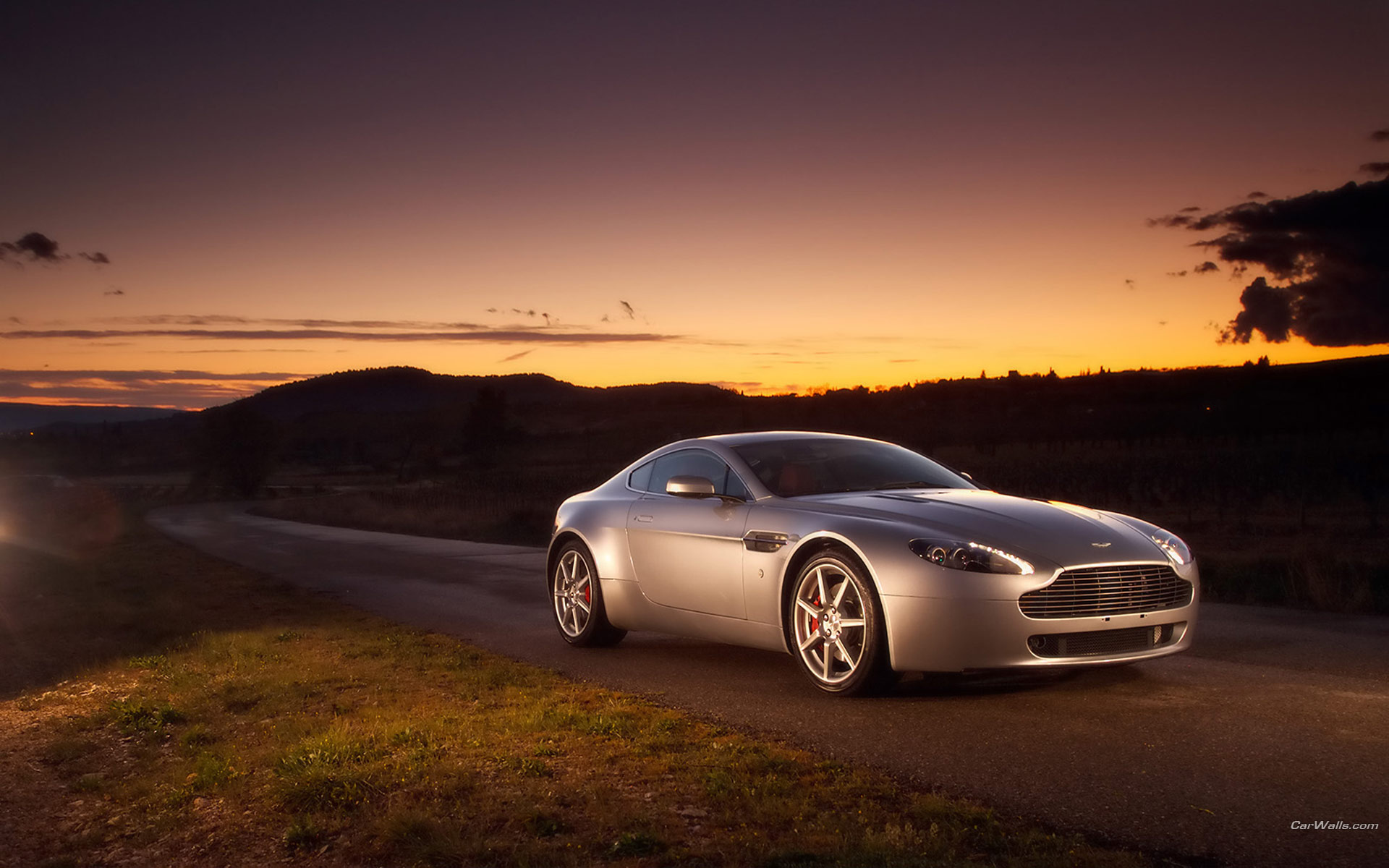 Aston Martin рассвет без смс
