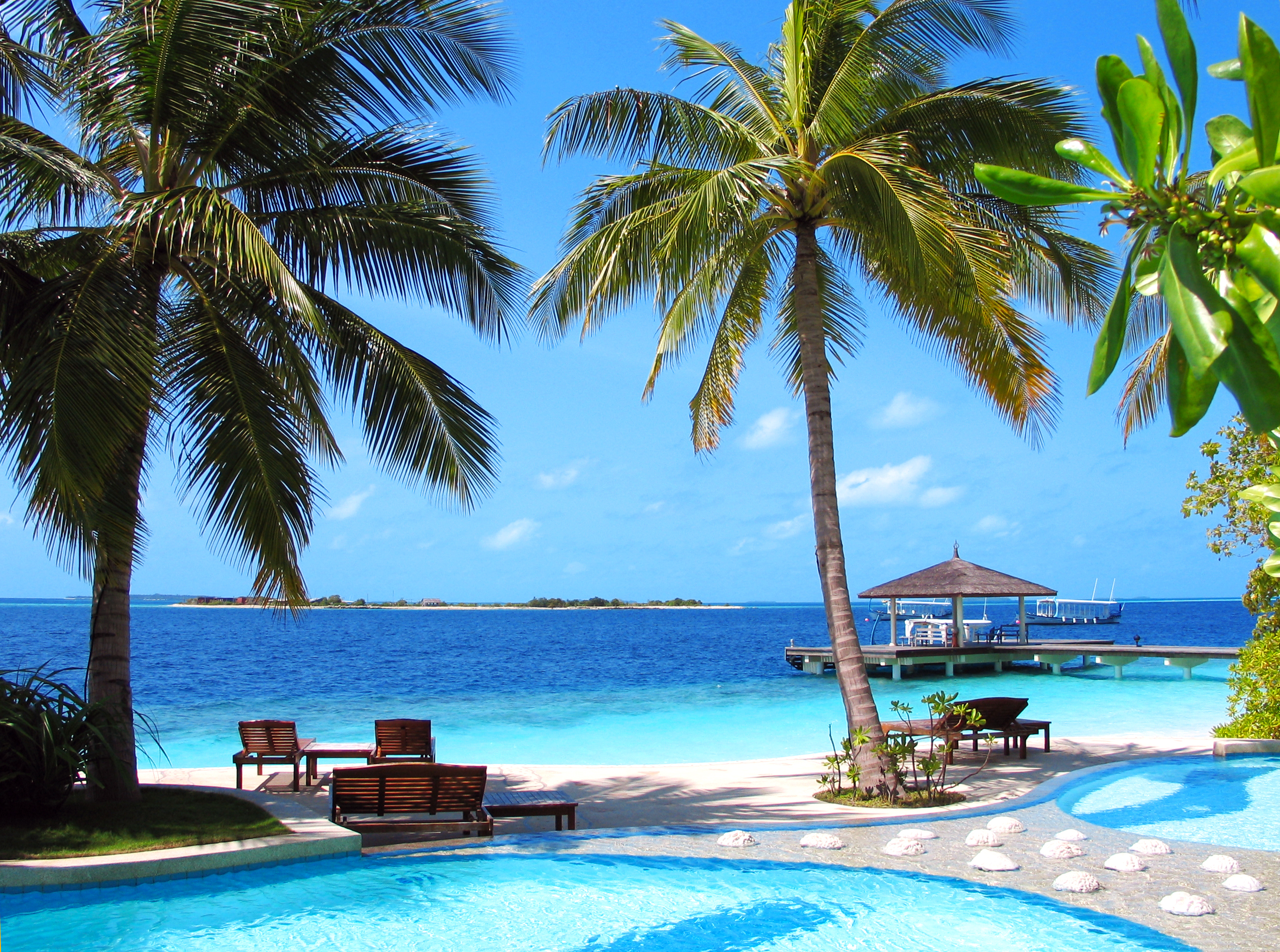 Обои море, пляж, отдых, остров, тропики, мальдивы, sea, beach, stay, island, tropics, the maldives разрешение 2548x1895 Загрузить