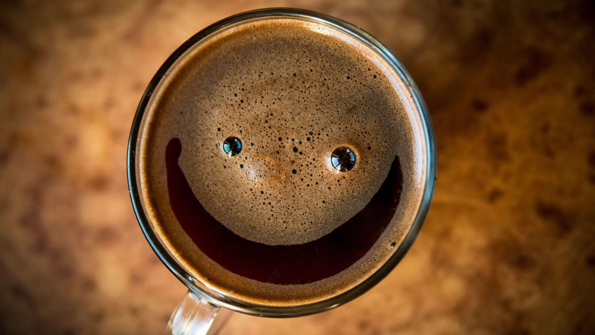 Обои макро, напиток, кофе, чашка, пена, смайл, macro, drink, coffee, cup, foam, smile разрешение 1920x1080 Загрузить